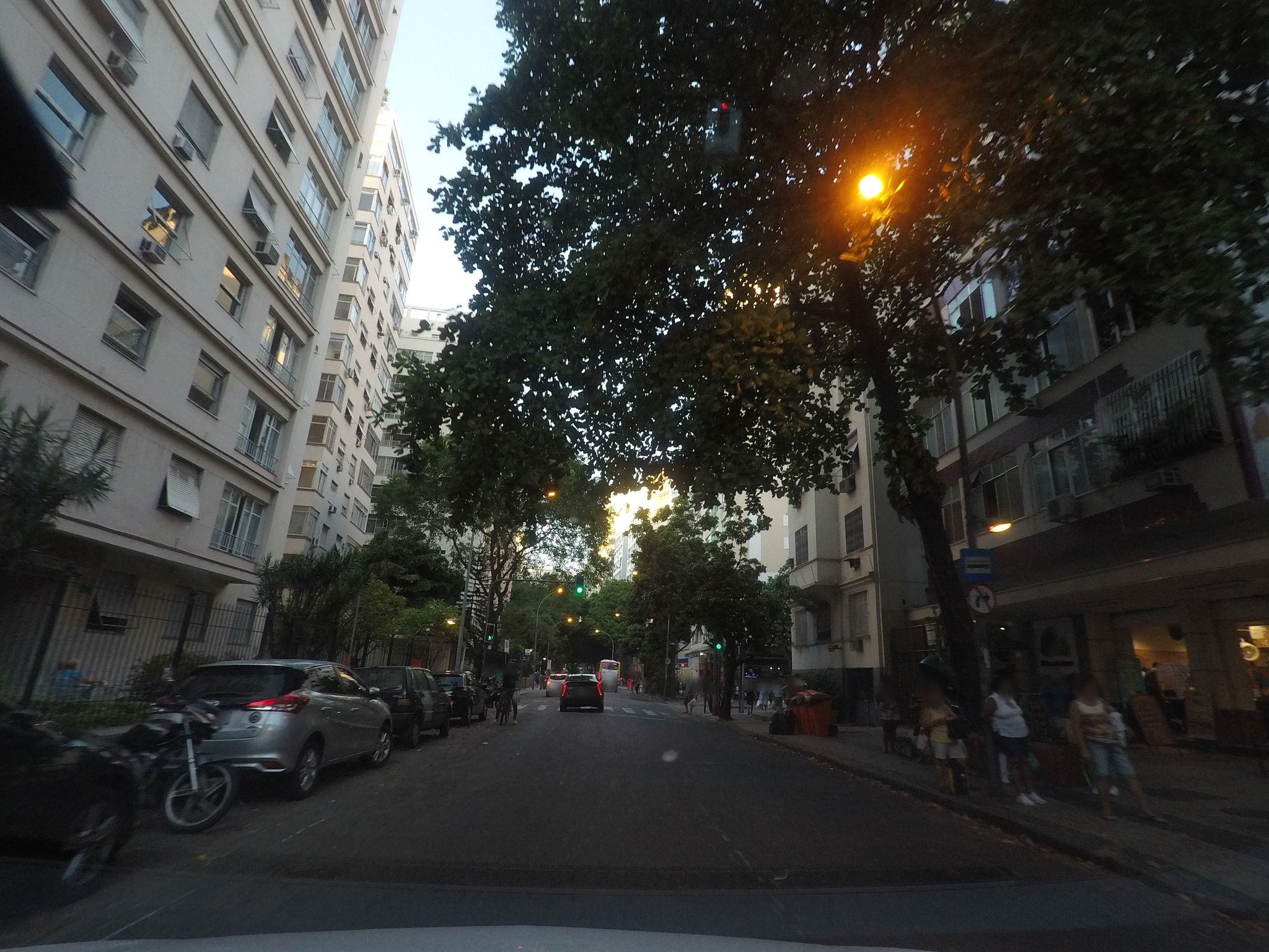 Street-level view near Solar Visconde de Figueiredo, Flamengo