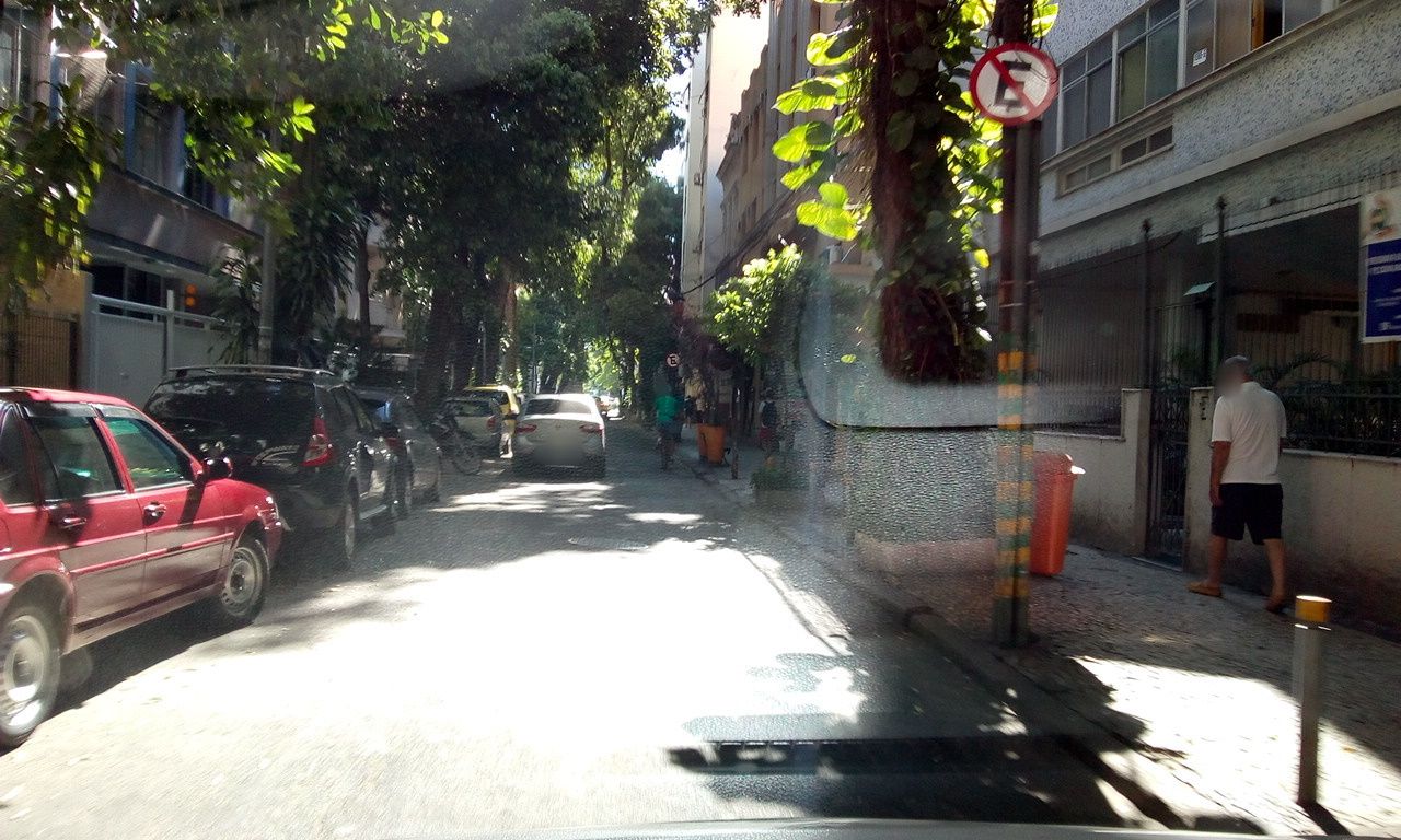 Street-level view near Sonia Maria, Catete