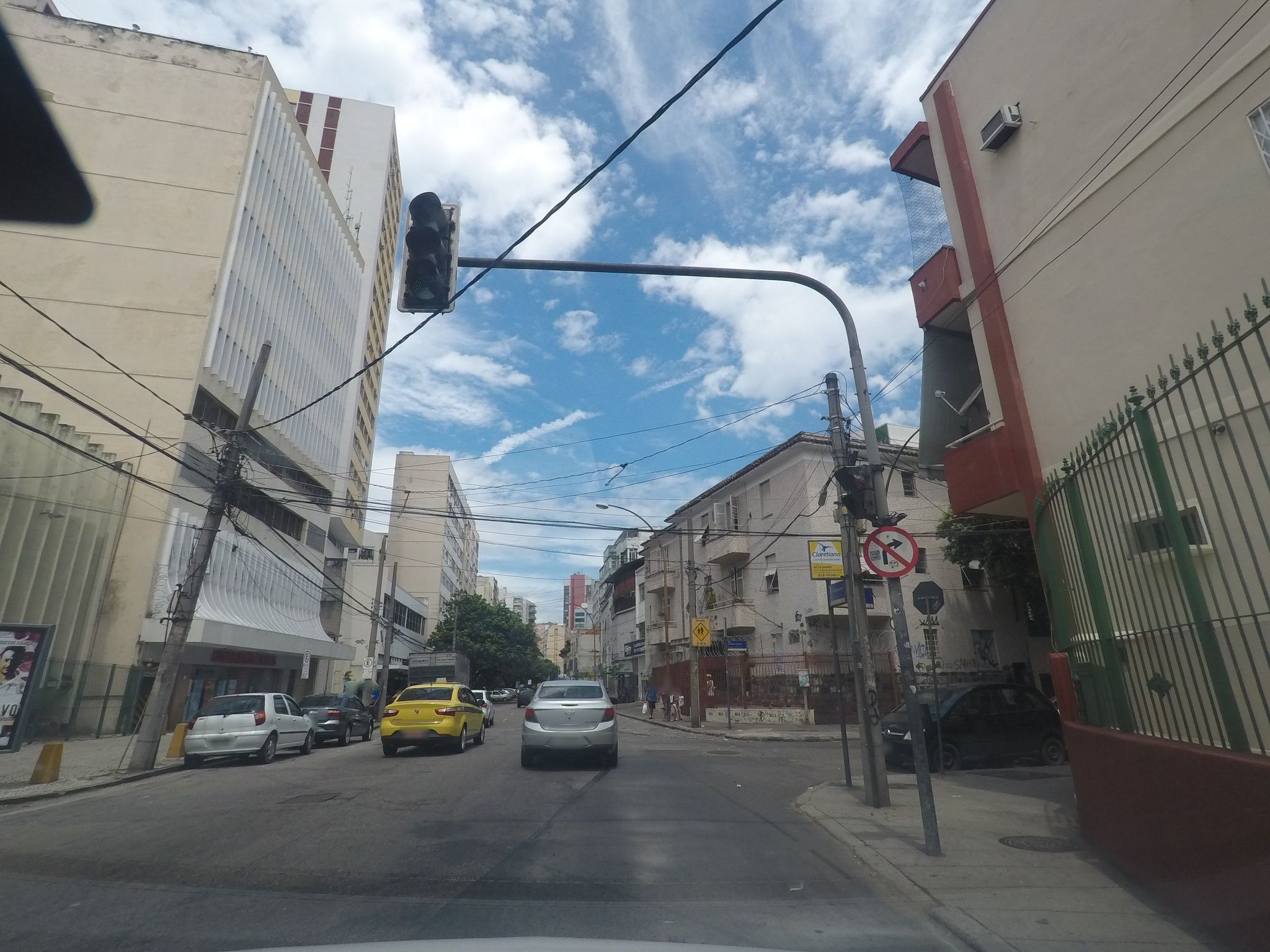 Street-level view near Subestação Baependi, Laranjeiras