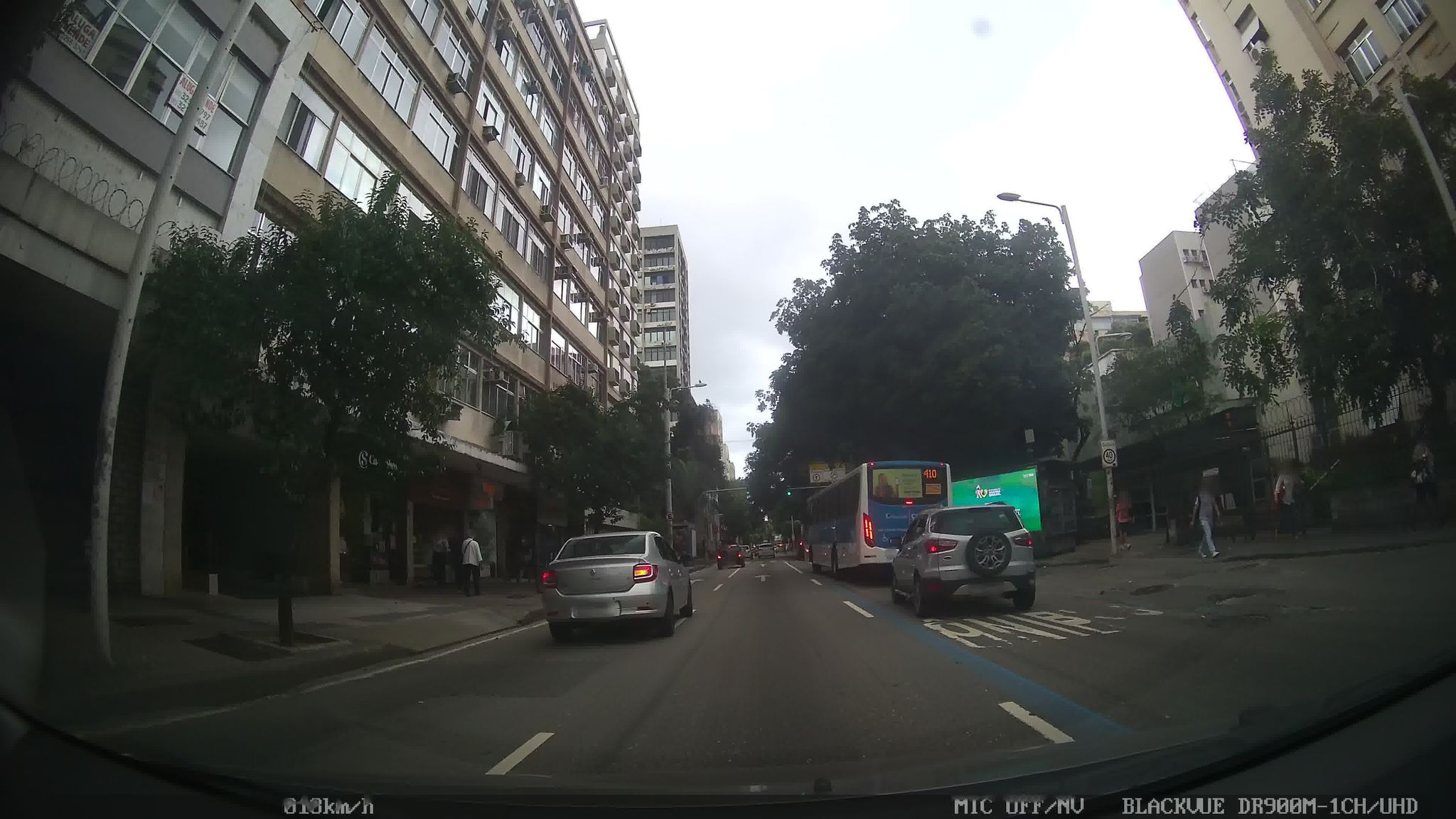 Street-level view near Supermercados Sendas, Botafogo