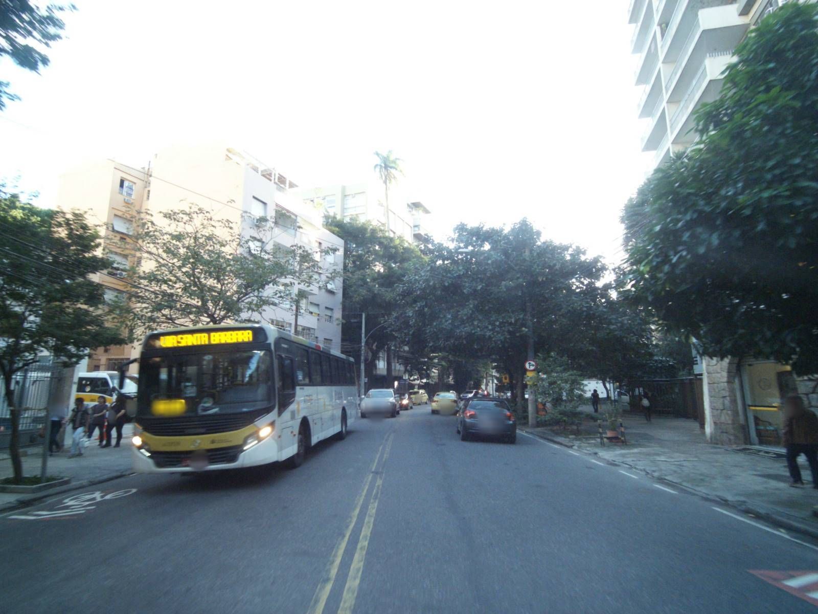 Street-level view near Torres, Laranjeiras