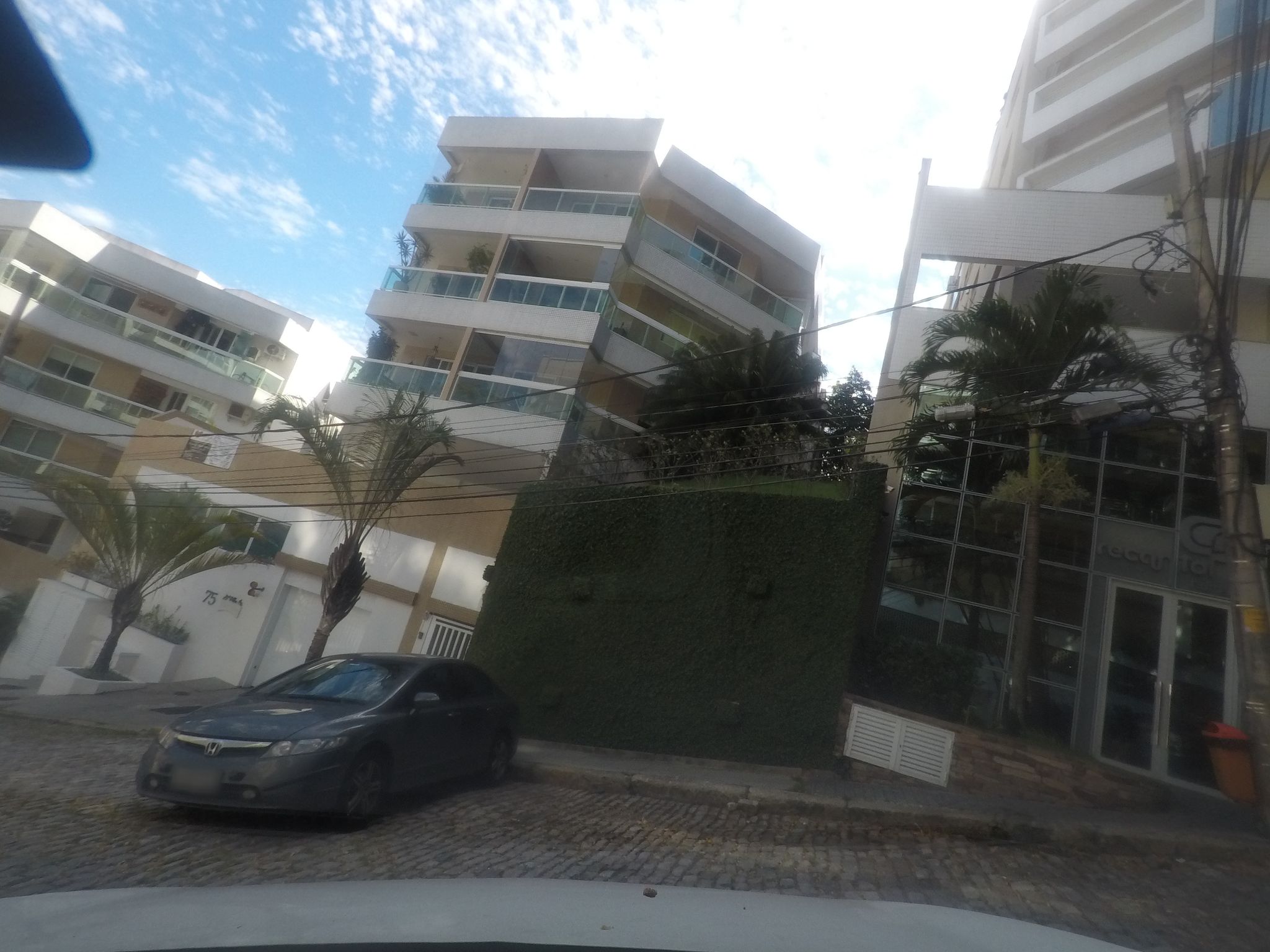 Street-level view near Valle Verde, Humaitá