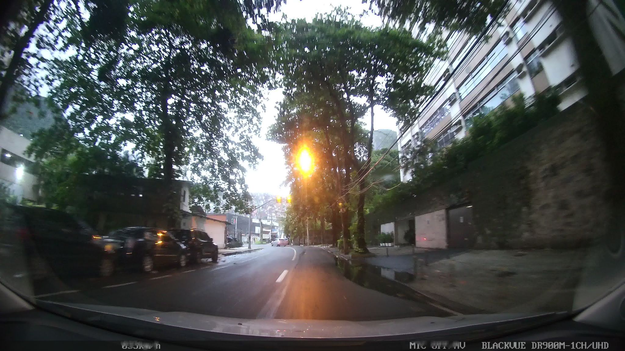 Street-level view near Venda do Girasol, Vidigal