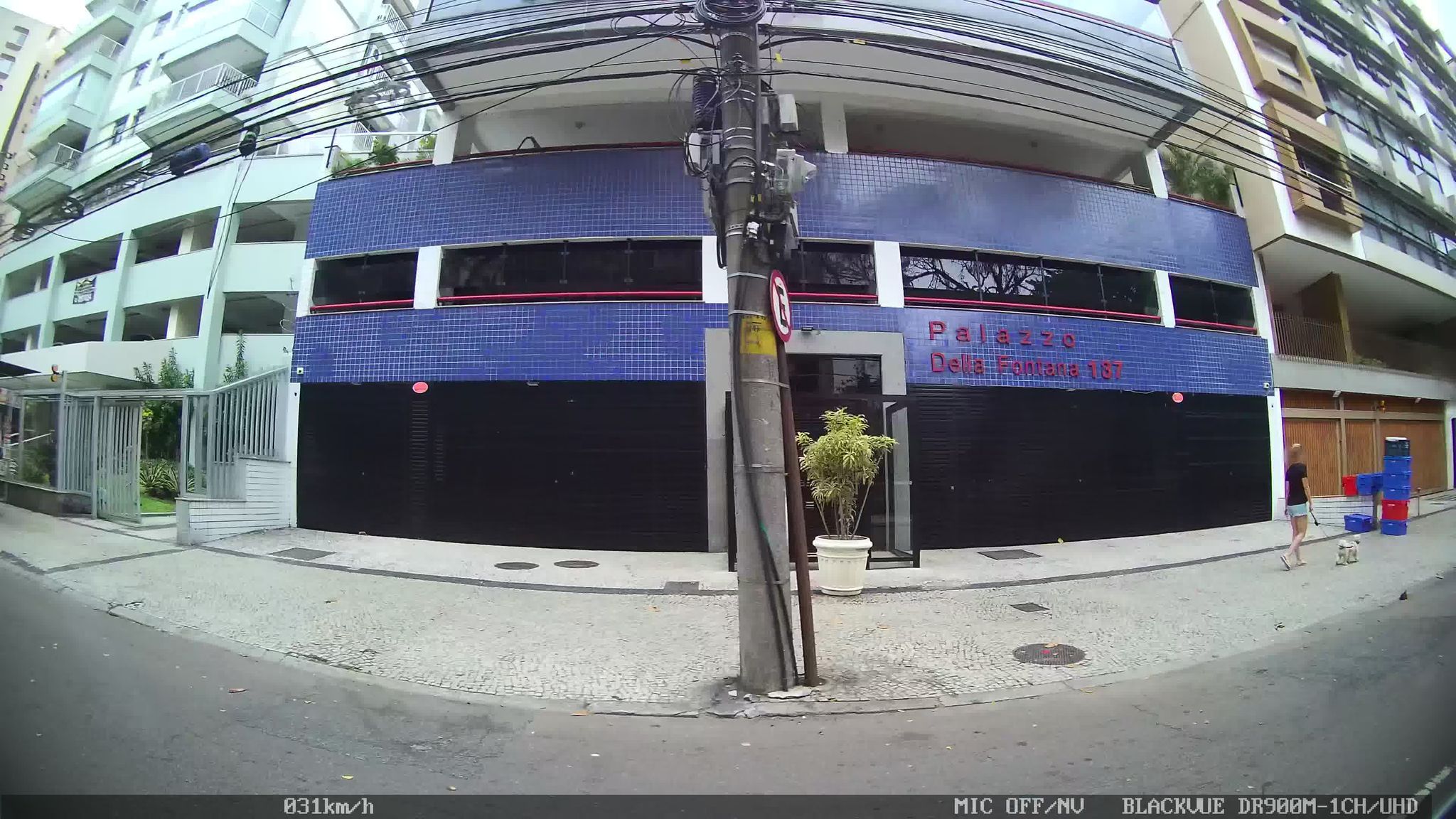 Street-level view near Vila Constanza, Humaitá
