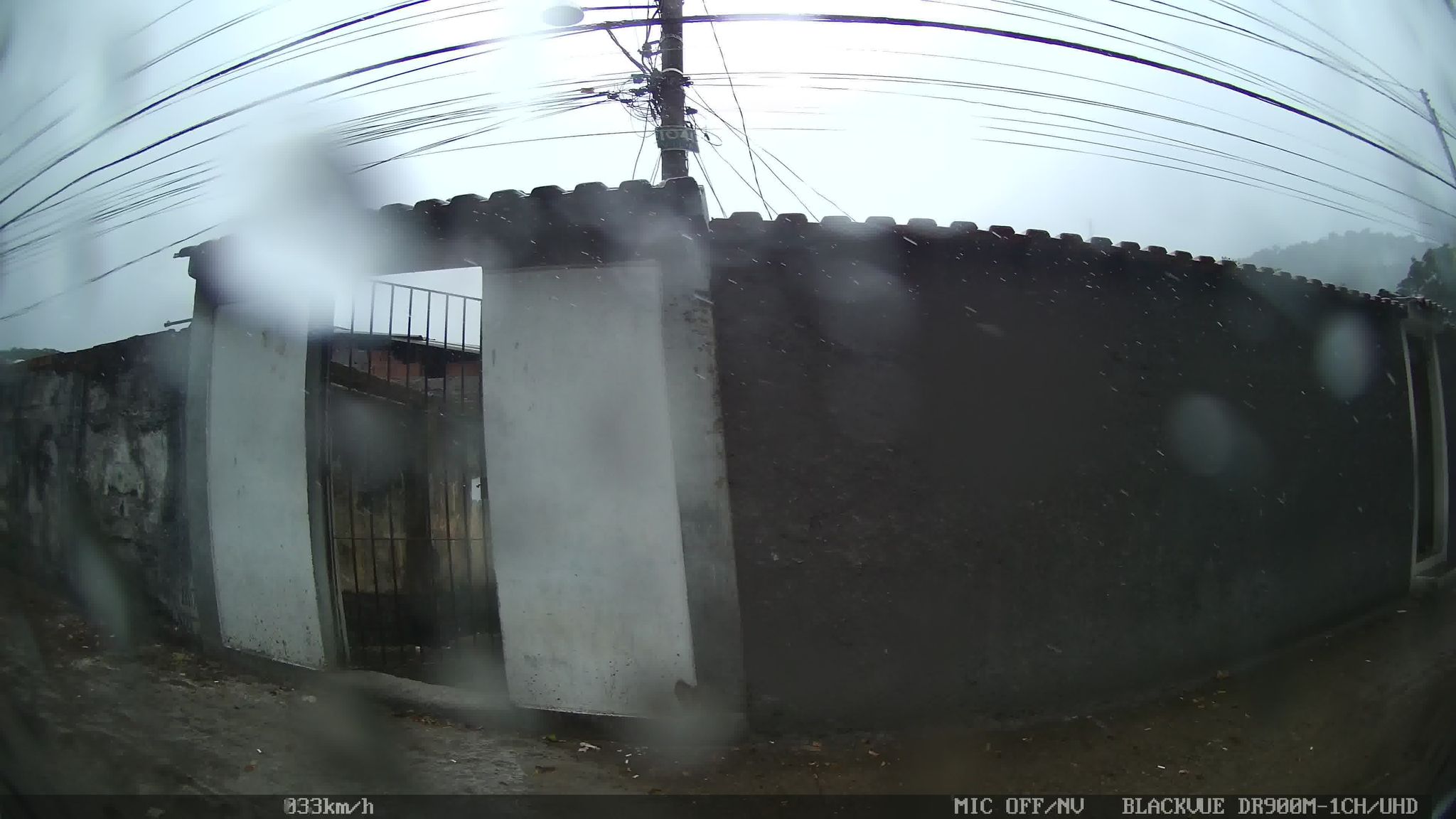 Street-level view near Vila São Jorge, Jardim Botânico