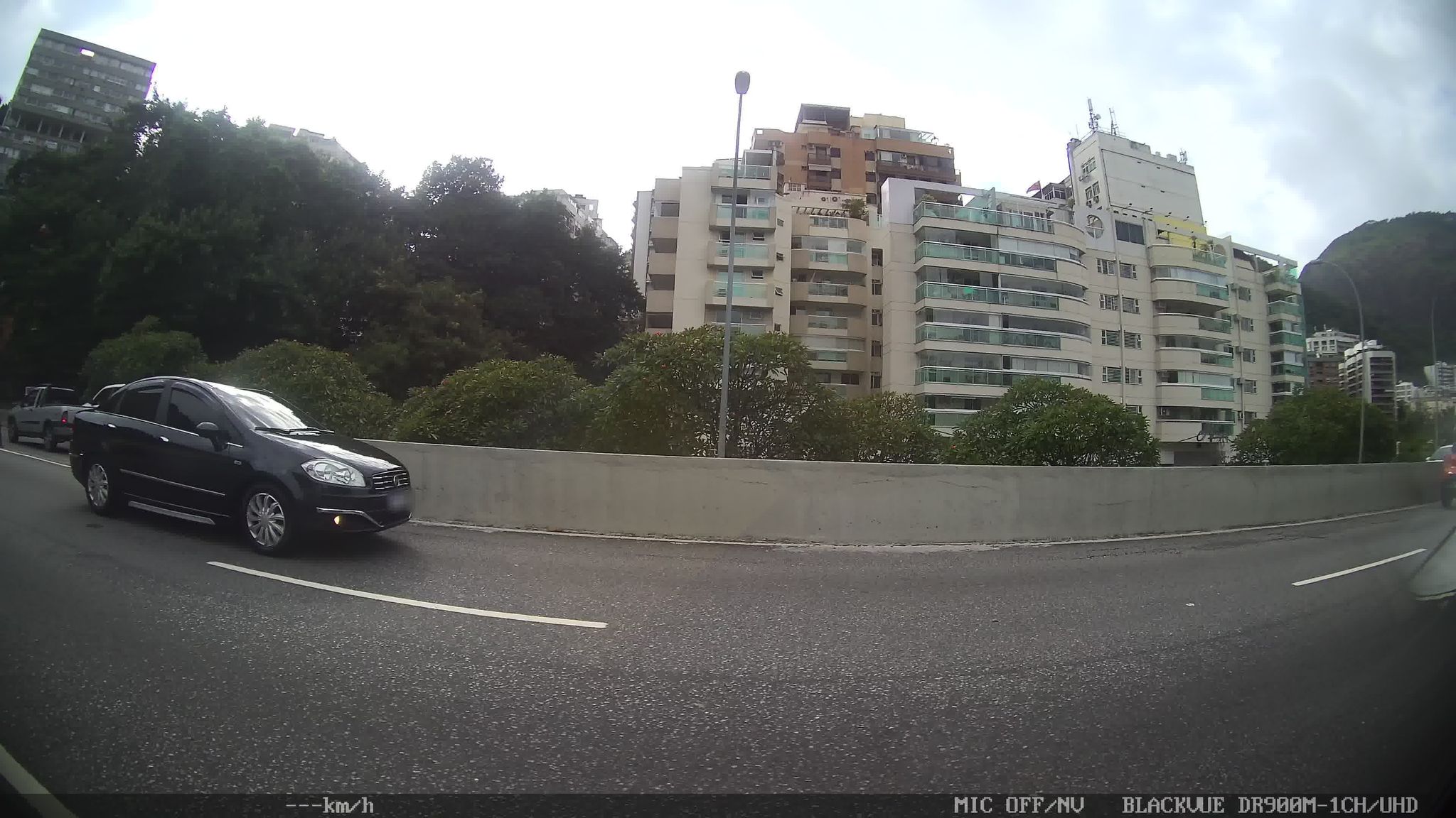 Street-level view near Villa Laguna, Jardim Botânico