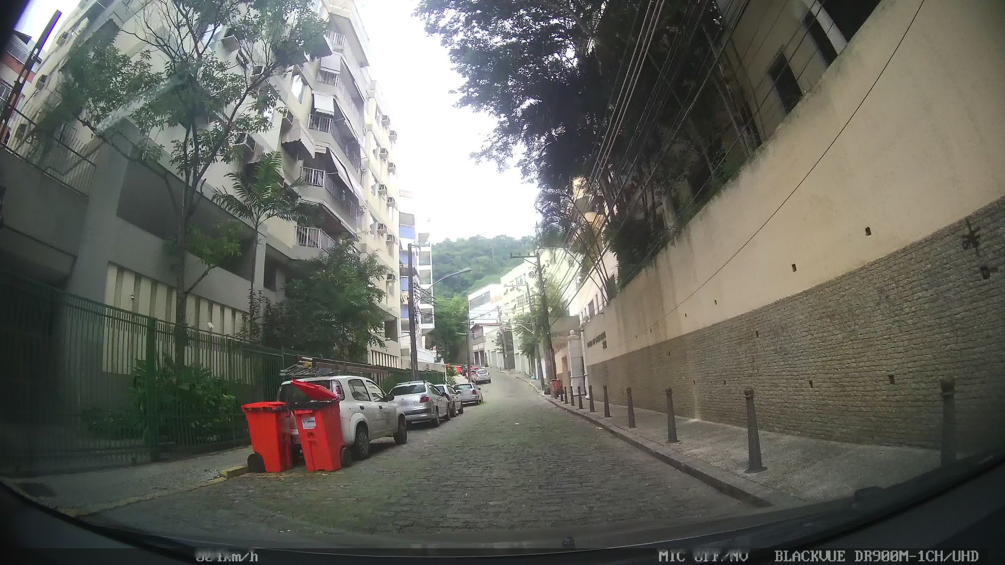 Street-level view near Vivendas das Laranjeiras, Laranjeiras