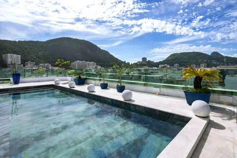 Duplex penthouse with 5 suites and a private pool on the Copacabana seafront – 3